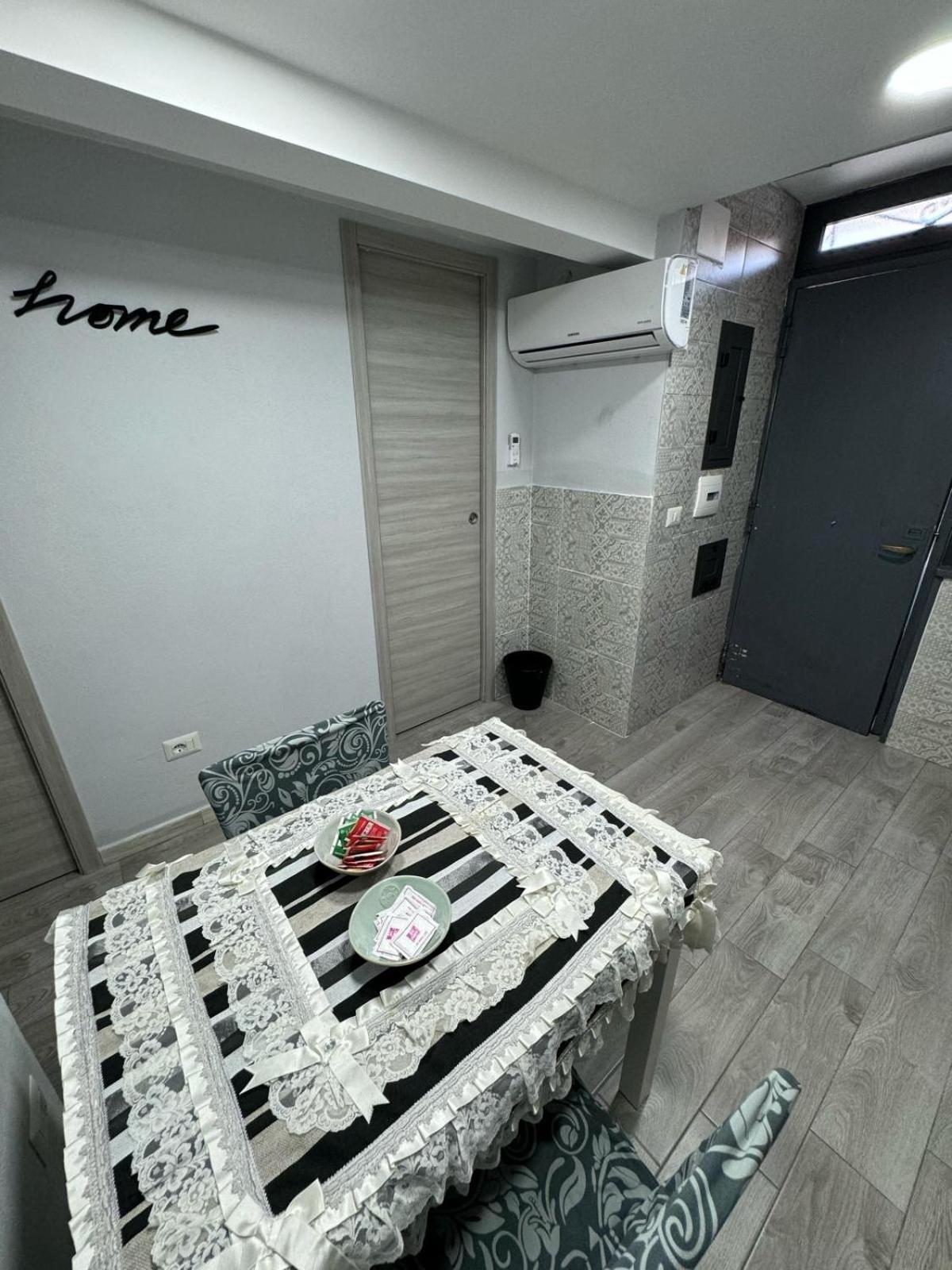 Apartamento House Montesanto Nápoles Exterior foto